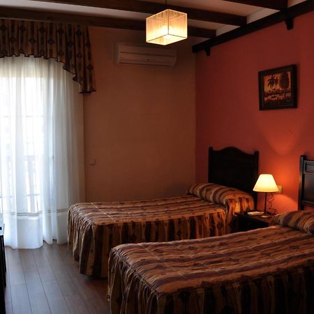 Apartamentos El Mirador Del Soto Sotoserrano Ruang foto