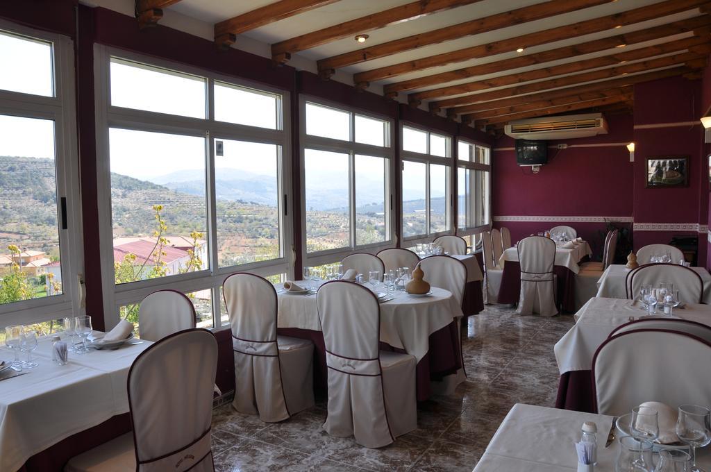 Apartamentos El Mirador Del Soto Sotoserrano Bagian luar foto