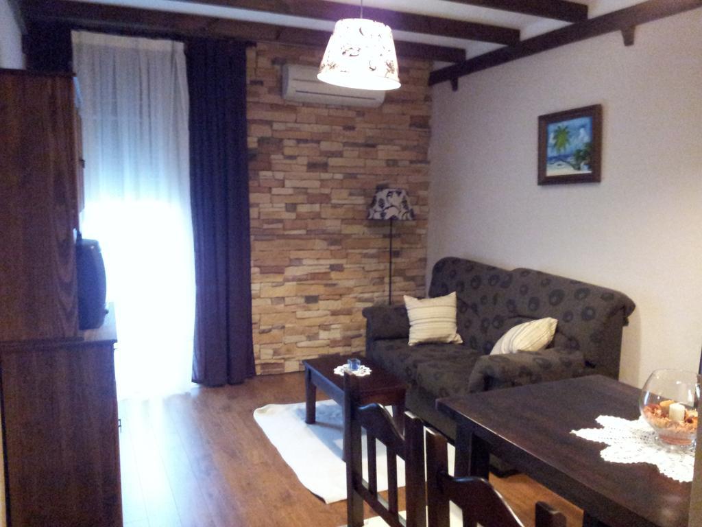 Apartamentos El Mirador Del Soto Sotoserrano Bagian luar foto